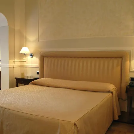 Hotel Flora-3